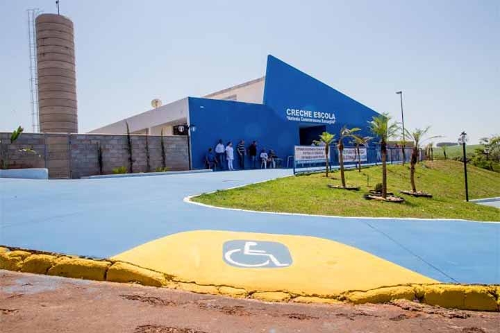 Hoje, Gavião Peixoto oferece saúde e educação exemplares, e conta com uma baixíssima evasão escolar (98,7% das crianças matriculadas). Reprodução: Flipar