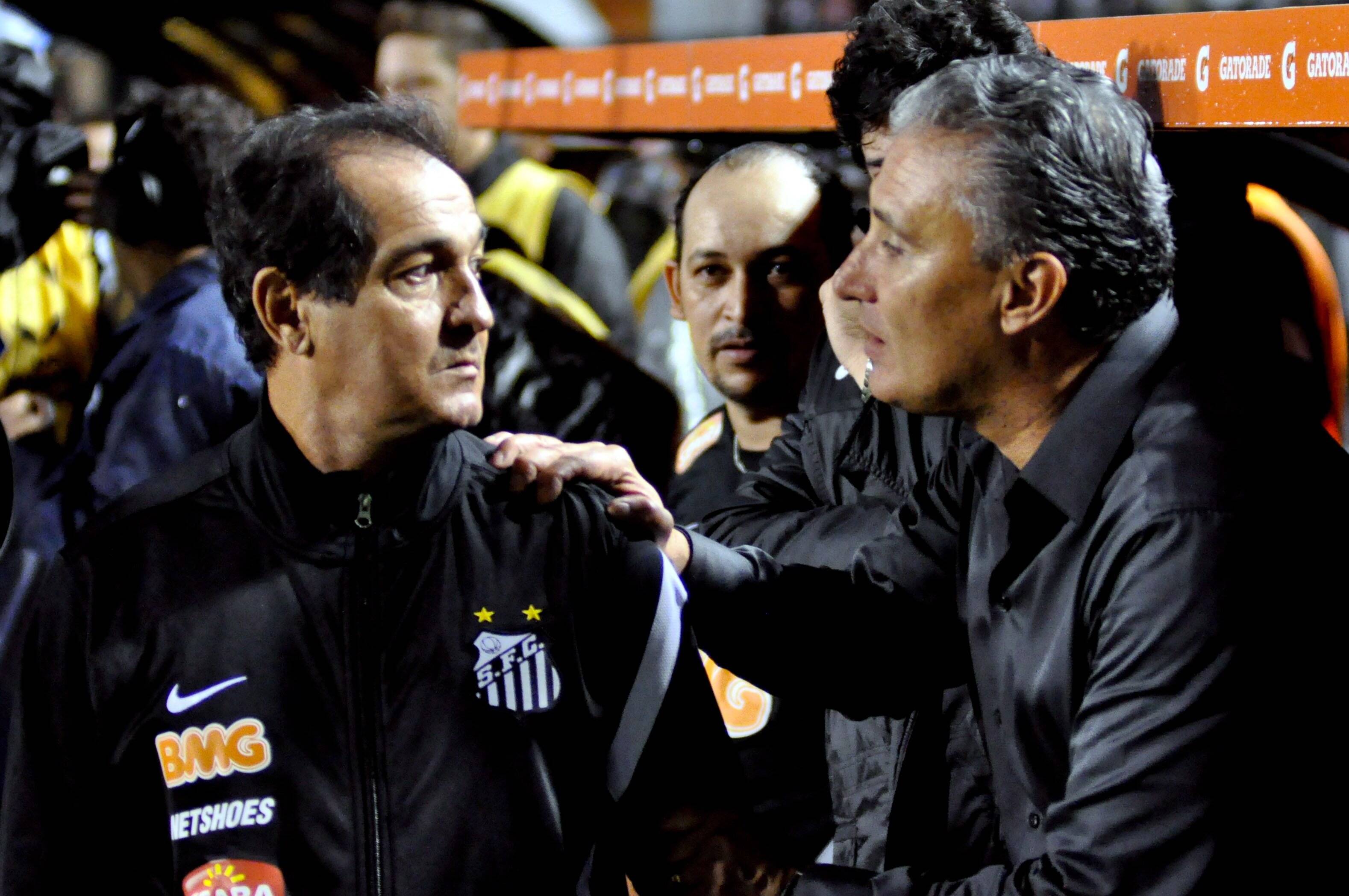 Em seguida, Tite e o Corinthians levaram a melhor sobre o Santos, de Muricy Ramalho. Foto: Agência O Globo