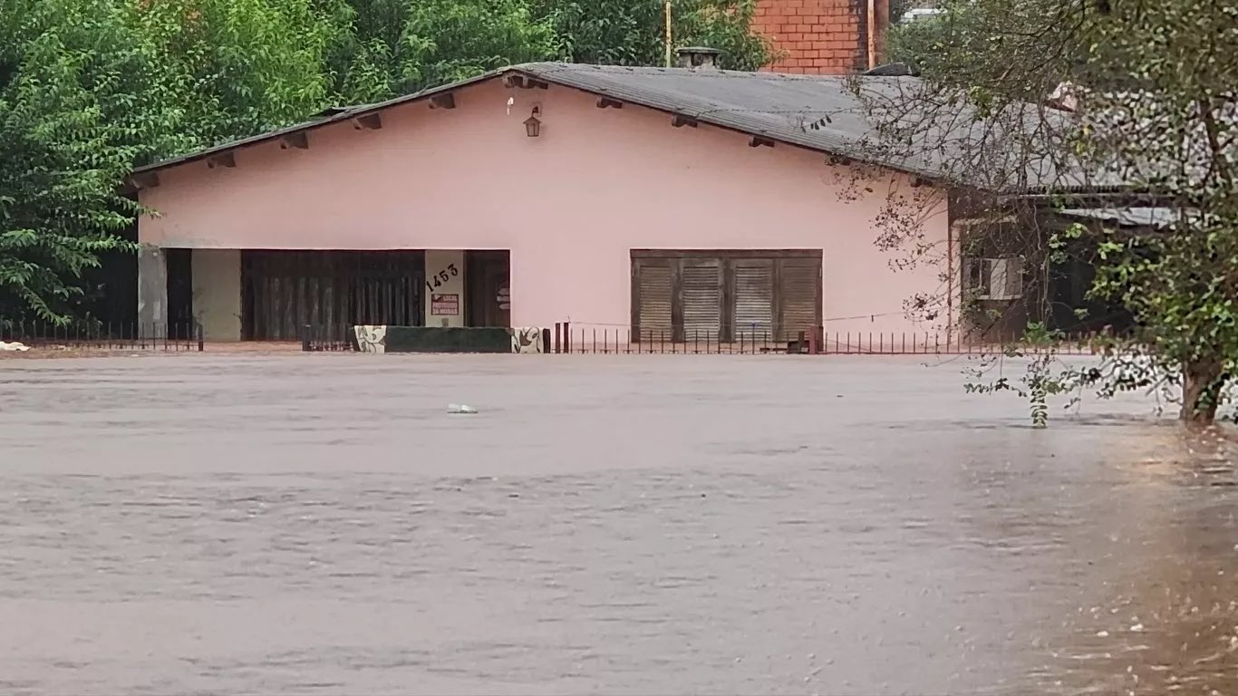 Casa ficou submersa em Venacio Aires. Foto: Reprodução/redes sociais