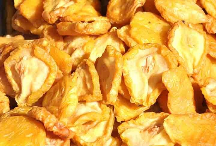 Peras secas - Do ponto de vista nutricional, elas mantêm muitos dos nutrientes encontrados nas peras frescas, incluindo fibras, vitaminas (como a vitamina C e a vitamina K) e minerais (como potássio), mas como todas as outras, seu consumo deve ser moderado devido à alta concentração de açúcar. Reprodução: Flipar