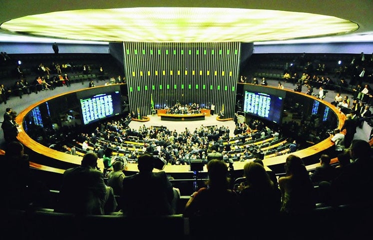 6º lugar: Escala 6x1 - Proposta de Emenda à Constituição (PEC)  que reduz a jornada máxima de trabalho de 44 para 36 horas semanais entrou na pauta do Congresso Nacional e ficou entre os assuntos mais comentados nas mídias digitais em novembro.
 Reprodução: Flipar