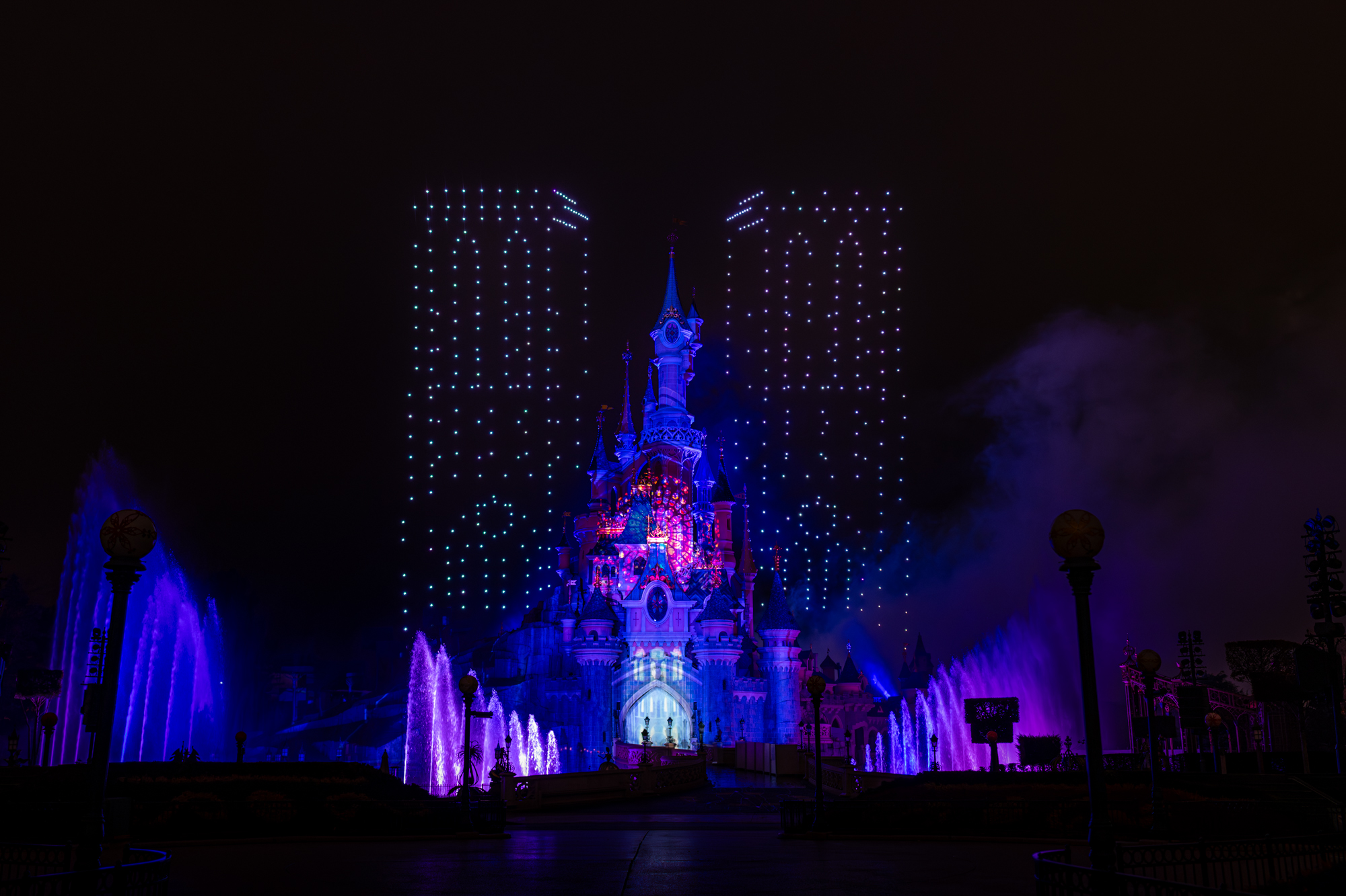 Disneyland de Paris celebra reabertura da Catedral de Notre Dame com montagem de "O Corcunda de Notre Dame" Divulgação