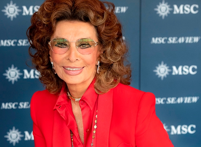 Sophia Loren está com 89 anos. Diferentemente da maioria das atrizes, ela só teve um marido: o produtor de cinema Carlo Ponti, com quem viveu 50 anos até ficar viúva, em 2007.  Reprodução: Flipar