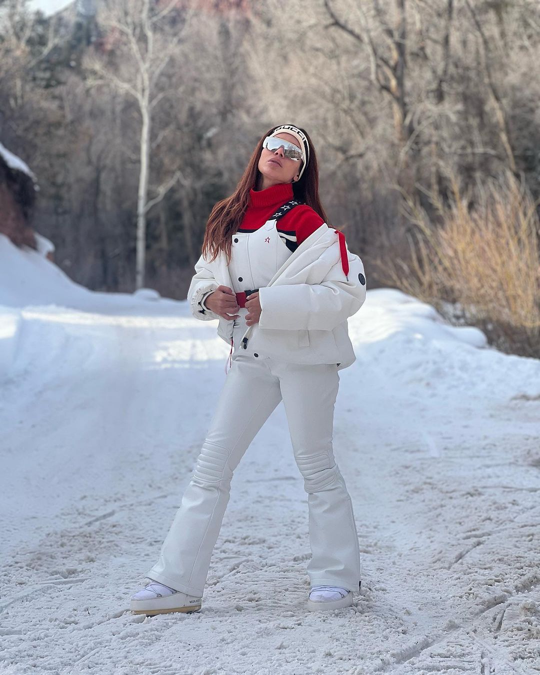 Anitta posa de biquíni em Aspen, no Colorado (EUA)