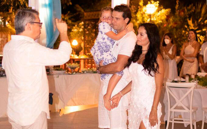 Monica Carvalho renova os votos do casamento em Búzios. Foto: Divulgação