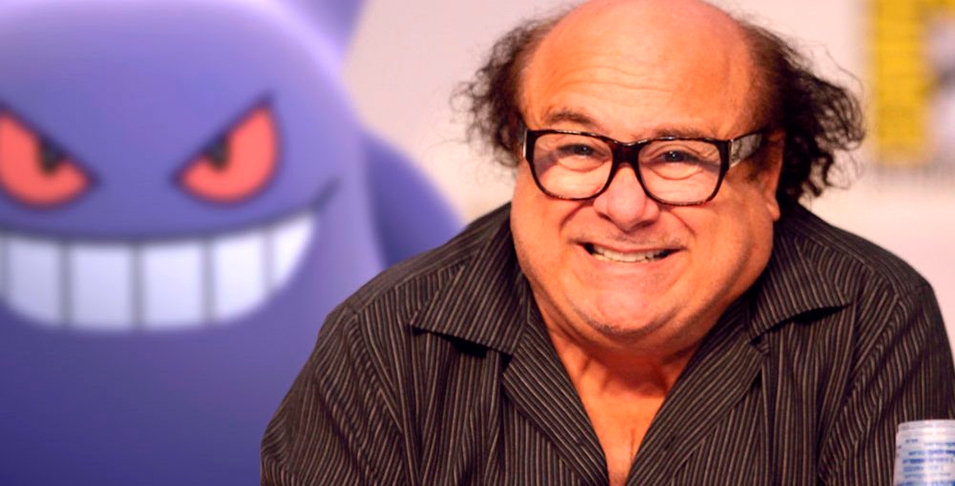 Danny DeVito - O ator tem dupla nacionalidade americana e italiana. Sua família é de Basilicata, região meridional banhada pelo Mar Jônico. Nascido em Nova Jersey, em 17/11/1944,  é  ator, dublador e roteirista. Mede 1,47m.  Reprodução: Flipar