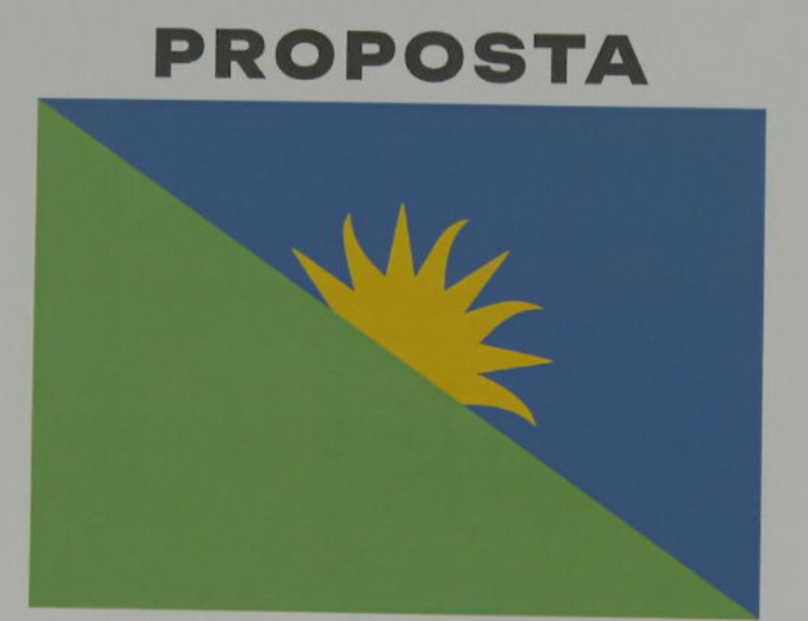 A proposta de substituição da bandeira de Belo Horizonte tramitou na Câmara Municipal em 2023, e a lei foi sancionada em agosto de 2023. O projeto foi apresentado por parlamentares depois que o designer gráfico Gabriel Figueiredo criou a nova identidade, com menos elementos na bandeira: apenas verde e azul, com um sol. Reprodução: Flipar