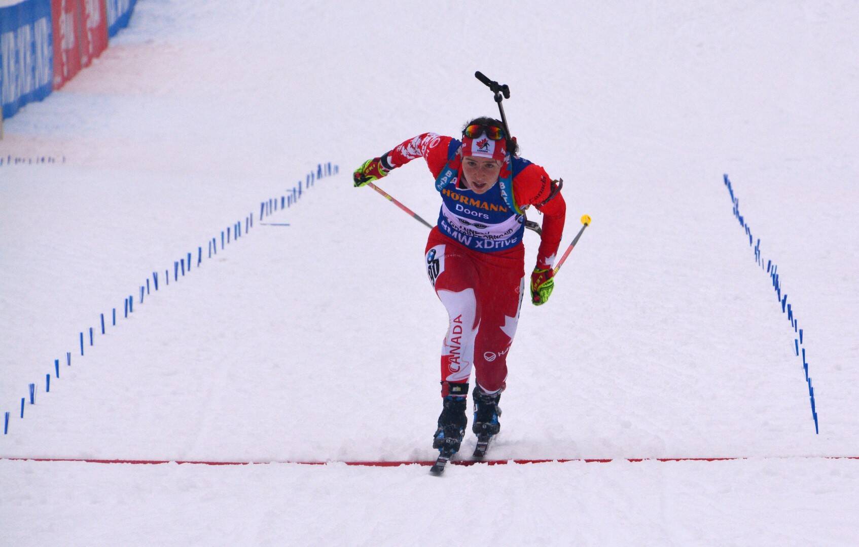 BIATLO: Megan Bankes . Foto: Reprodução/Faster Skier