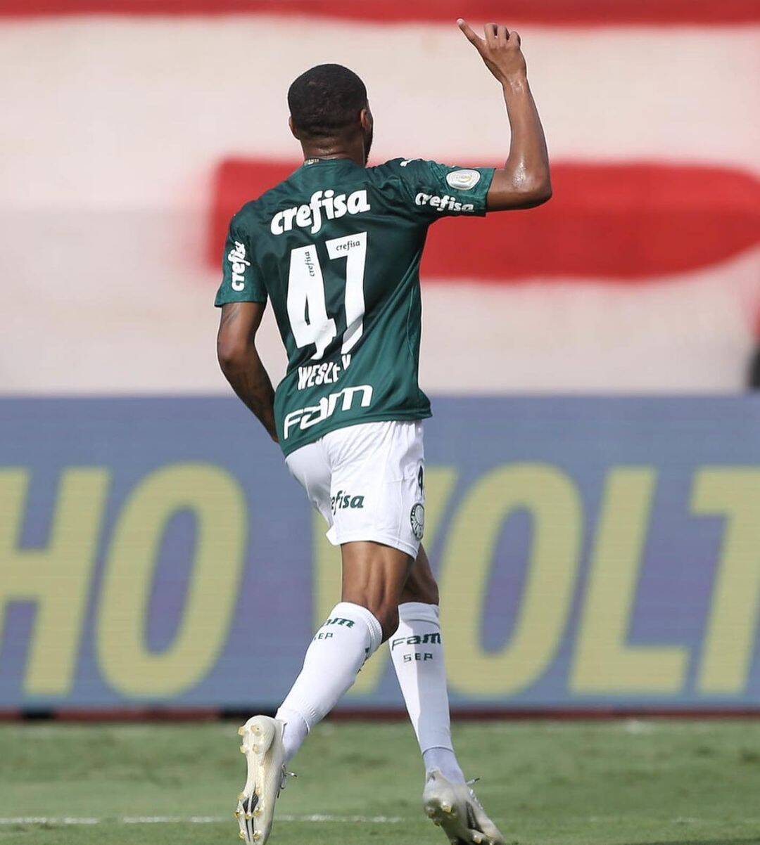 Cruzeiro e Palmeiras avançam em negociação do atacante Wesley