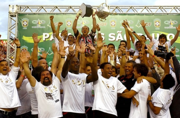 Sete títulos - São Paulo: seis Campeonatos Brasileiros (1977, 1986, 1991, 2006, 2007 e 2008) e uma Copa do Brasil (2023) - Foto: Rubens Chiri / saopaulofc.net Reprodução: Jogada10
