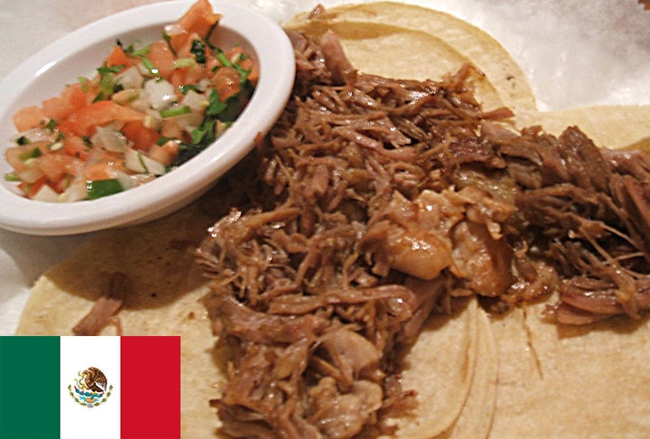 5º lugar - Carnitas (México) - Carne de porco refogada, servida com especiarias ou ervas, guacamole e feijão frito.  Reprodução: Flipar