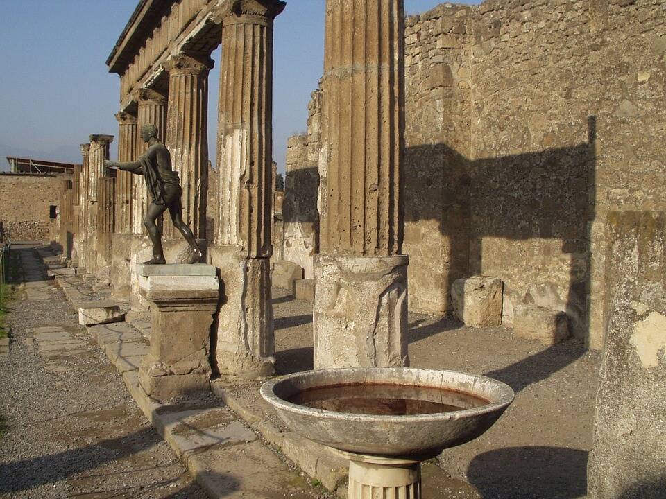 As ruínas de Pompeia são ricas em história e obras de arte. Foto: Pixabay