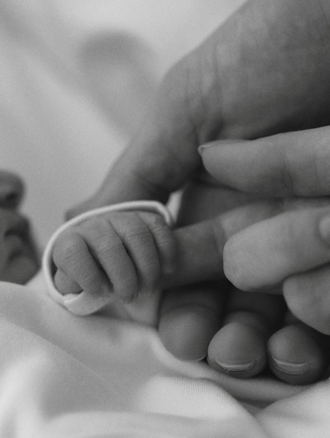Mãozinha da pequena Clara.. Foto: Reprodução/Instagram