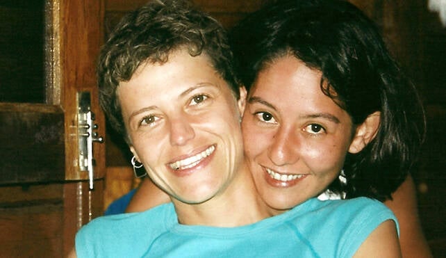 Autoras lésbicas: Karla Lima e Pya Pêra. Foto: Divulgação