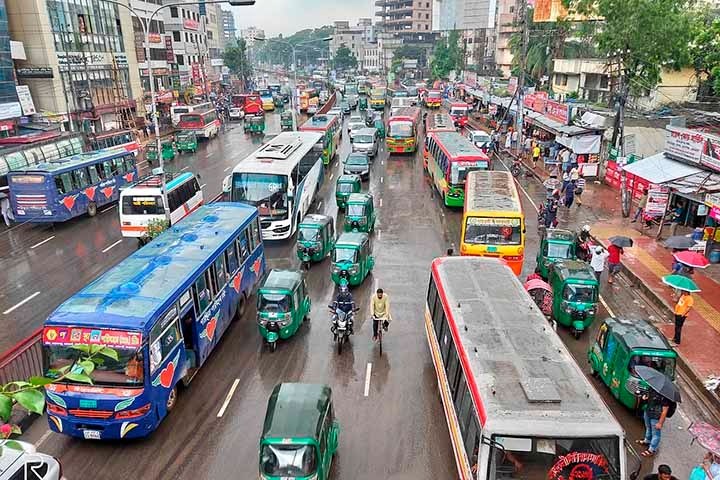Capital de Bangladesh, no sul da Ásia, Daca tem aparecido com frequência na liderança entre as cidades mais poluídas do mundo.
 Reprodução: Flipar