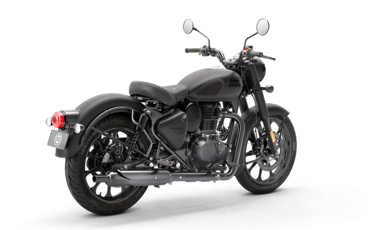 Classic 350 na versão Stealth Black. Foto: Divulgação/Royal Enfield