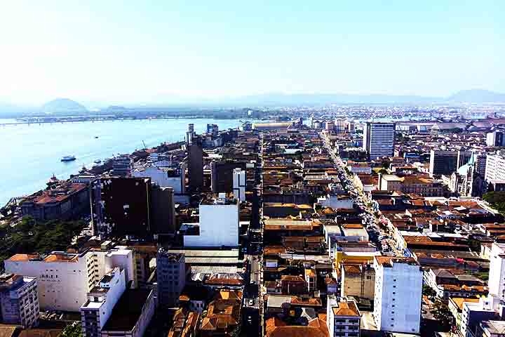 Em segundo lugar está Santos, que é considerado um bom lugar para idosos devido à sua infraestrutura e políticas voltadas para a terceira idade e segurança.  Reprodução: Flipar