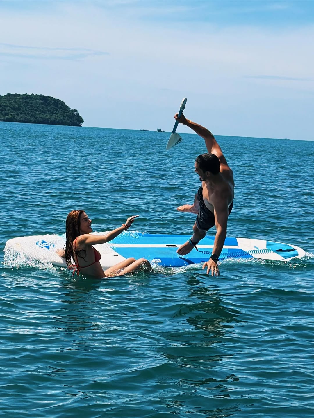 Giovanna Lancellotti se refresca. Foto: Reprodução/ Instagram @gilancellotti