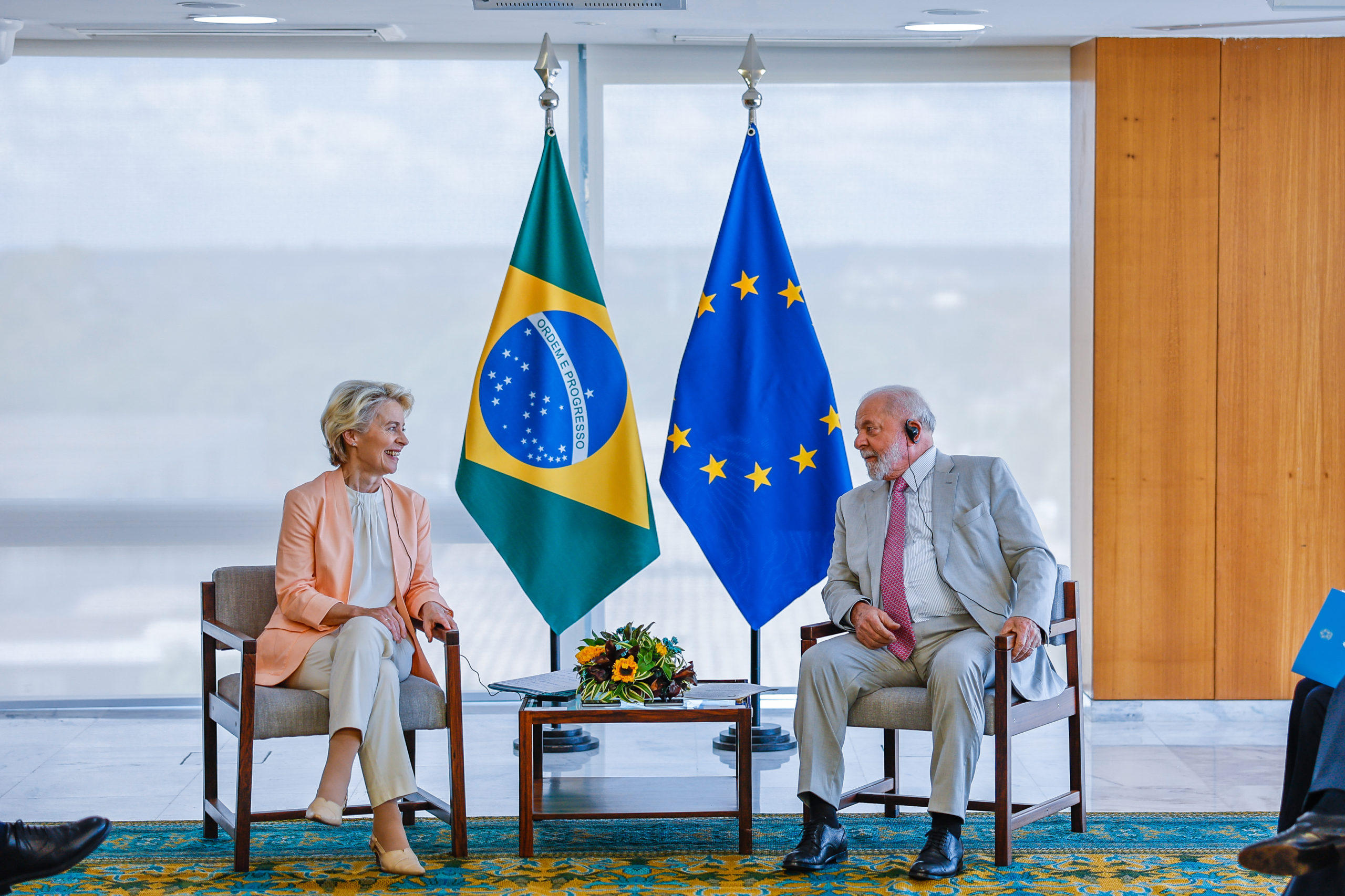 O presidente Luiz Inácio Lula da Silva recebe a presidente da Comissão Europeia, Ursula von der Leyen, no Palácio do Planalto - 12/06/2023. Foto: Ricardo Stuckert/Presidência da República