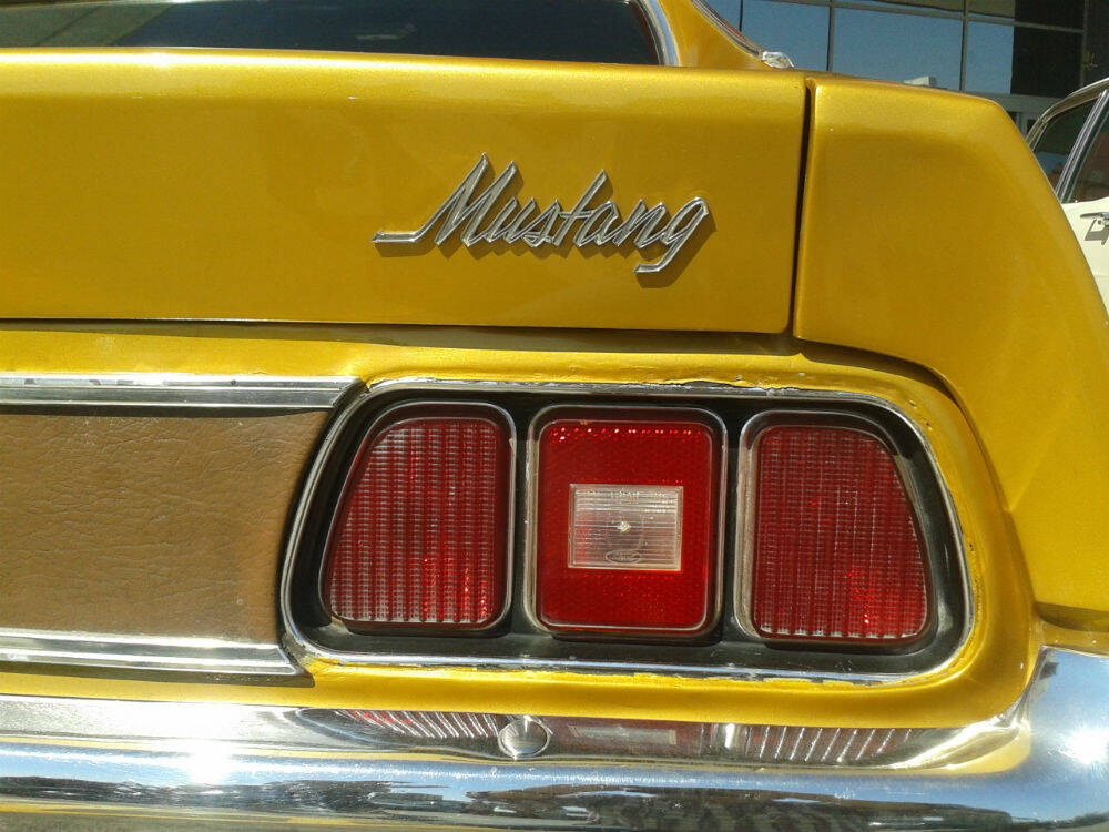 Detalhe da lanterna traseira do Ford Mustang. Foto: Carlos Guimarães