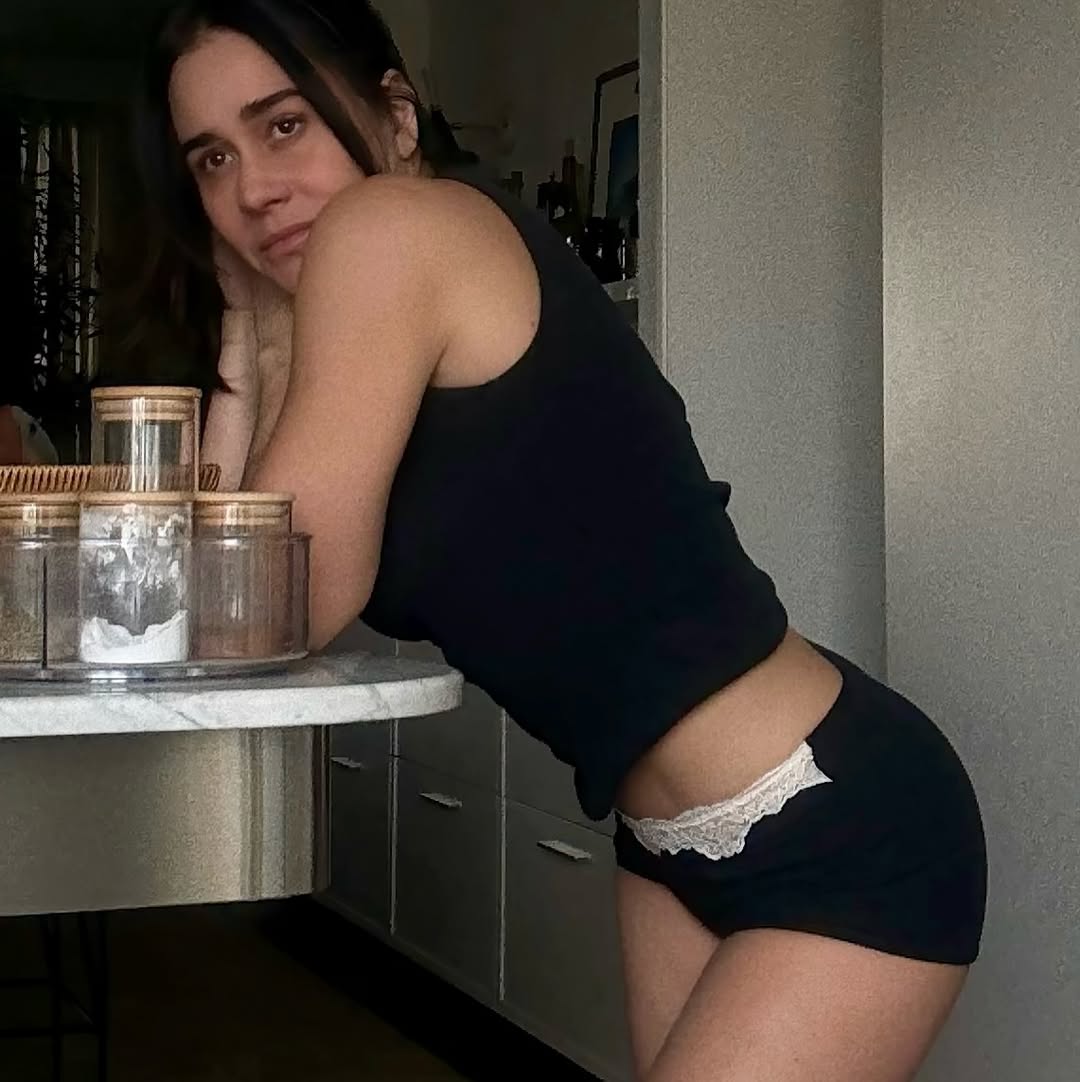 Alessandra Negrini de regata e lingerie. Foto: Reprodução Instagram @alessandranegrini