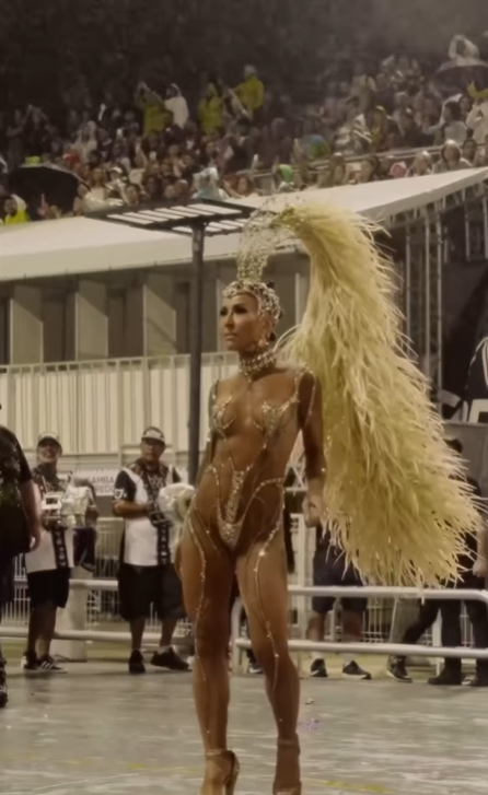 Cravejada, Sabrina Sato aposta em look ousado para festa Abre Alas. Foto: Instagram