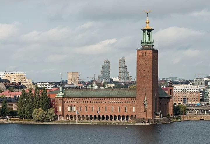 A cerimônia acontece no elegante Concert Hall, seguida de um banquete no magnífico City Hall. Reprodução: Flipar