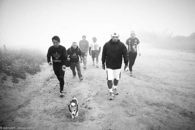 Lutador ao lado do cachorro. Foto: Instagram