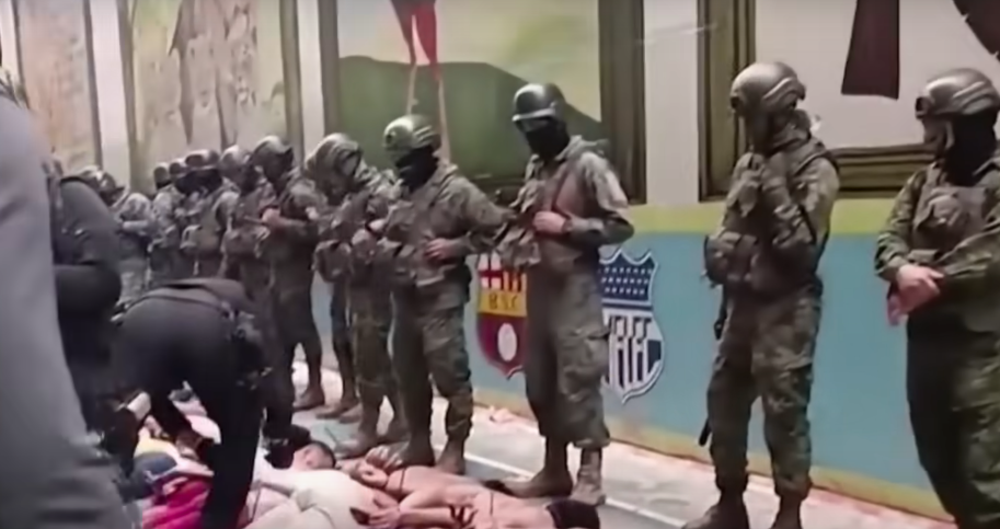 Forças Armadas estão nas ruas no Equador para auxiliar no trabalho da polícia do país Reprodução / CNN Brasil - 10.01.2024