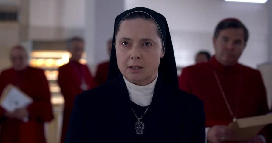 O elenco de “Conclave” tem ainda Stanley Tucci (“Um Olhar do Paraíso”), Isabella Rossellini (“Veludo Azul”), John Lithgow (“Dexter”)  e Sergio Castellito (“Não se Mova”).
 Reprodução: Flipar