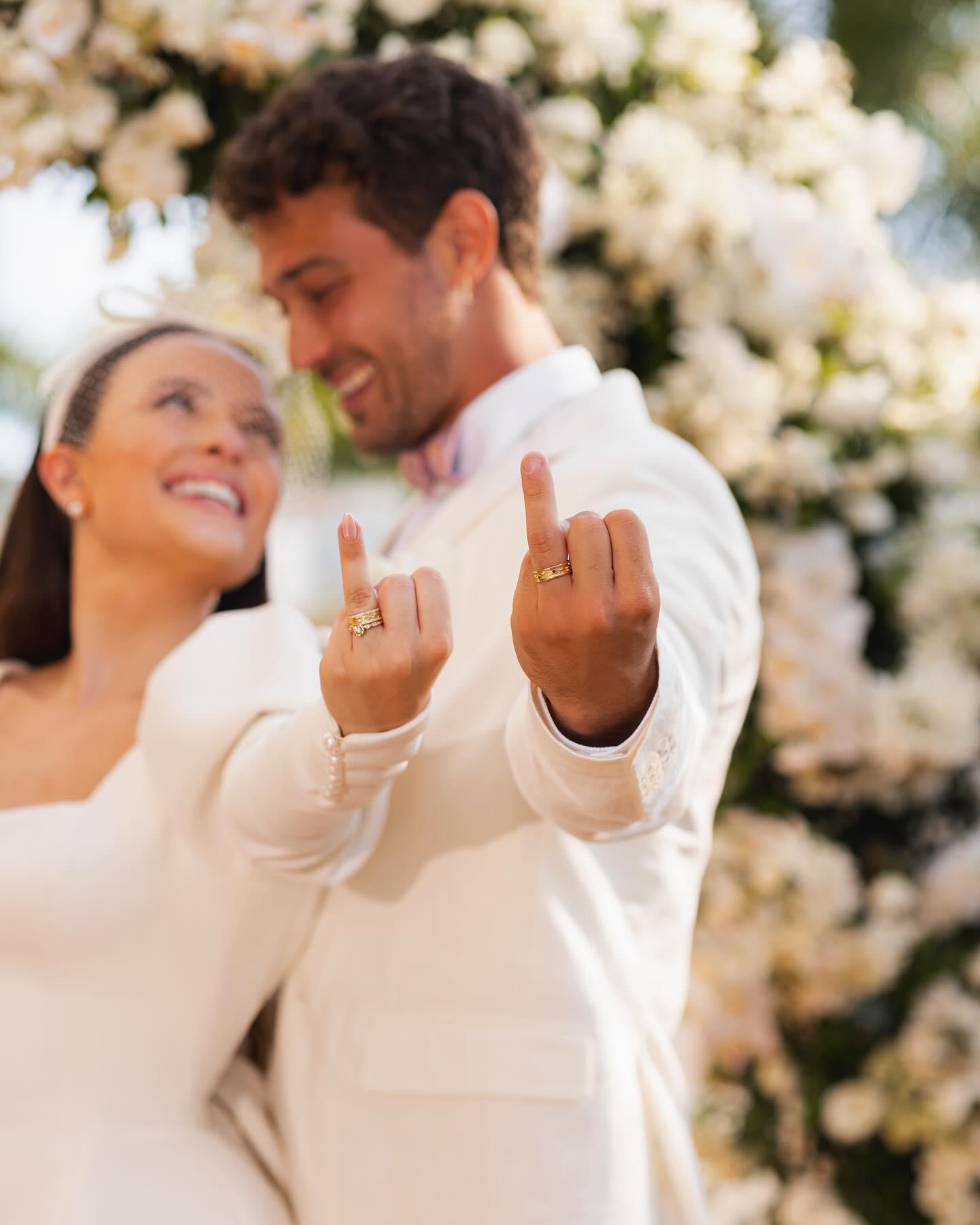 Larissa Manoela e André se casam
