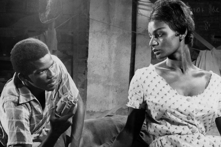 O primeiro longa-metragem veio em 1962, com “Barravento”, obra que lhe rendeu reconhecimento internacional ao ser premiada no Festival de Karlovy Vary, na antiga Tchecoslováquia.
 Reprodução: Flipar