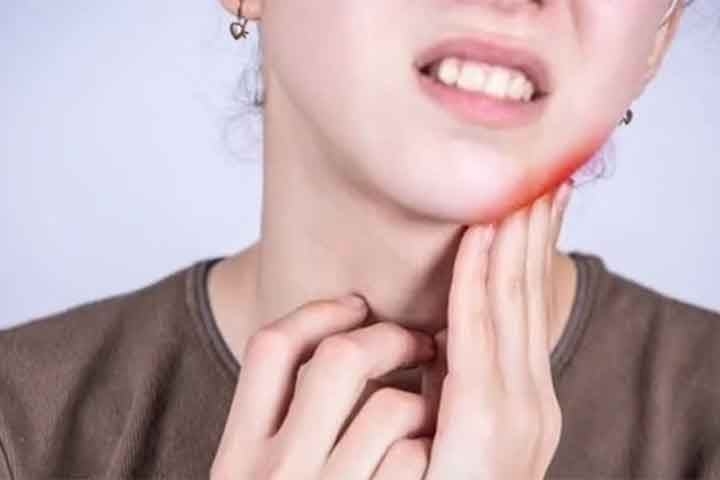 Os sintomas mais comuns incluem inchaço e dor nas glândulas salivares, as parótidas, localizadas próximo às orelhas. 
 Reprodução: Flipar