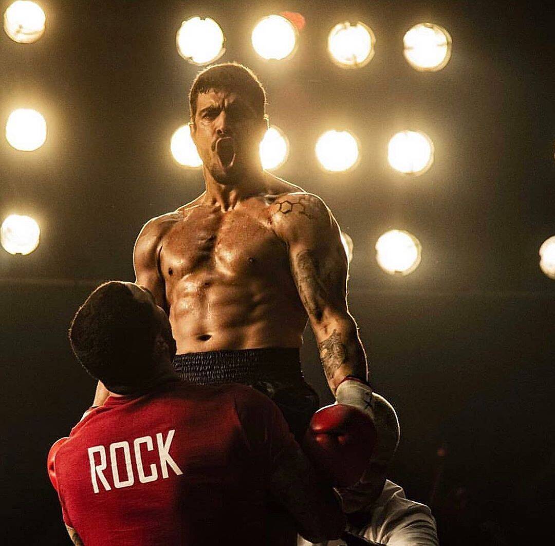 Atores de "A Dona do Pedaço" sem camisa. Foto: Reprodução/Instagram
