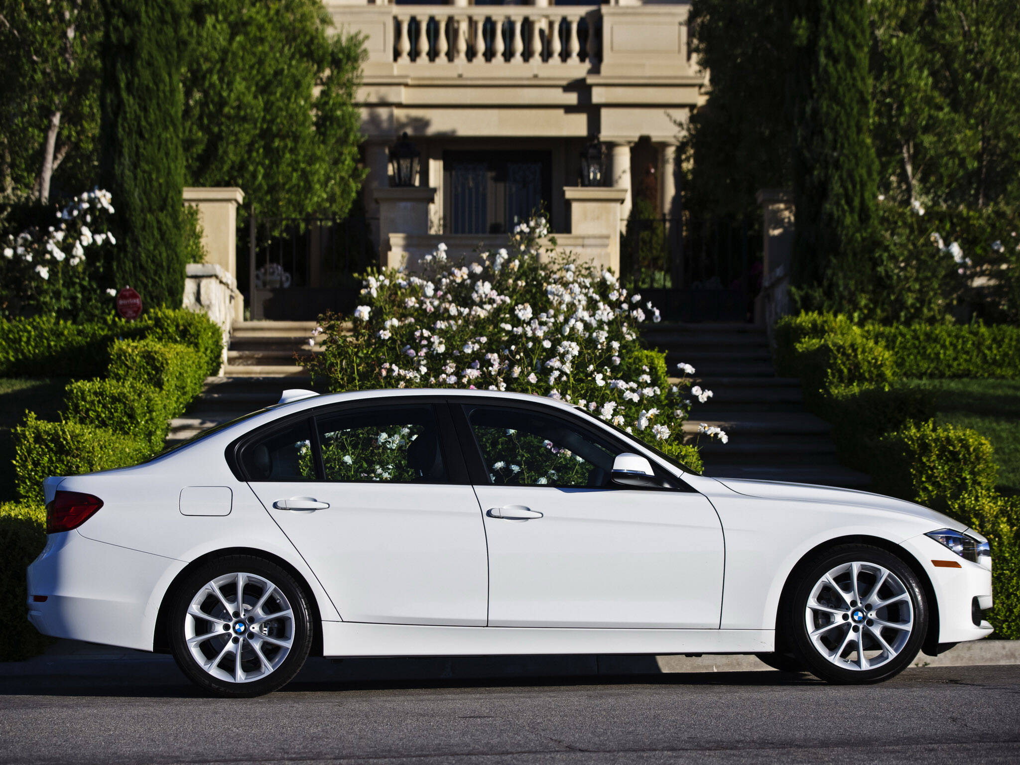 BMW 320i. Foto: Divulgação