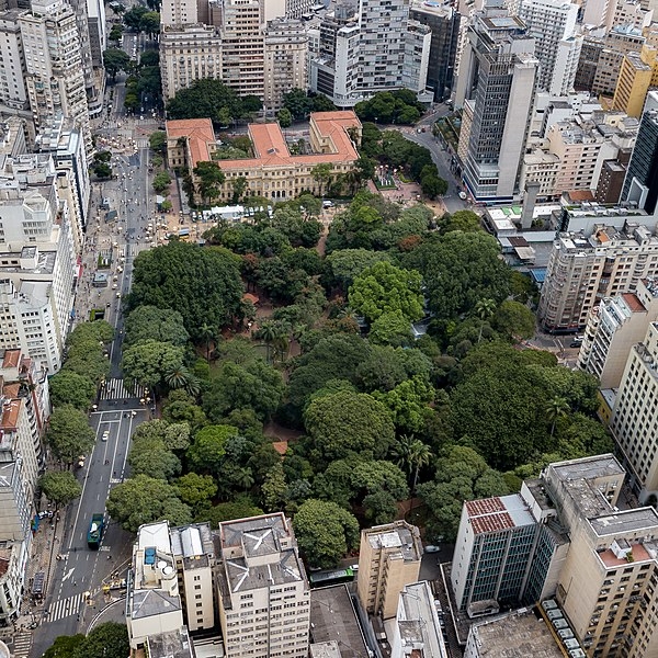 9 - Praça da República (região central) - 854 ocorrências. 