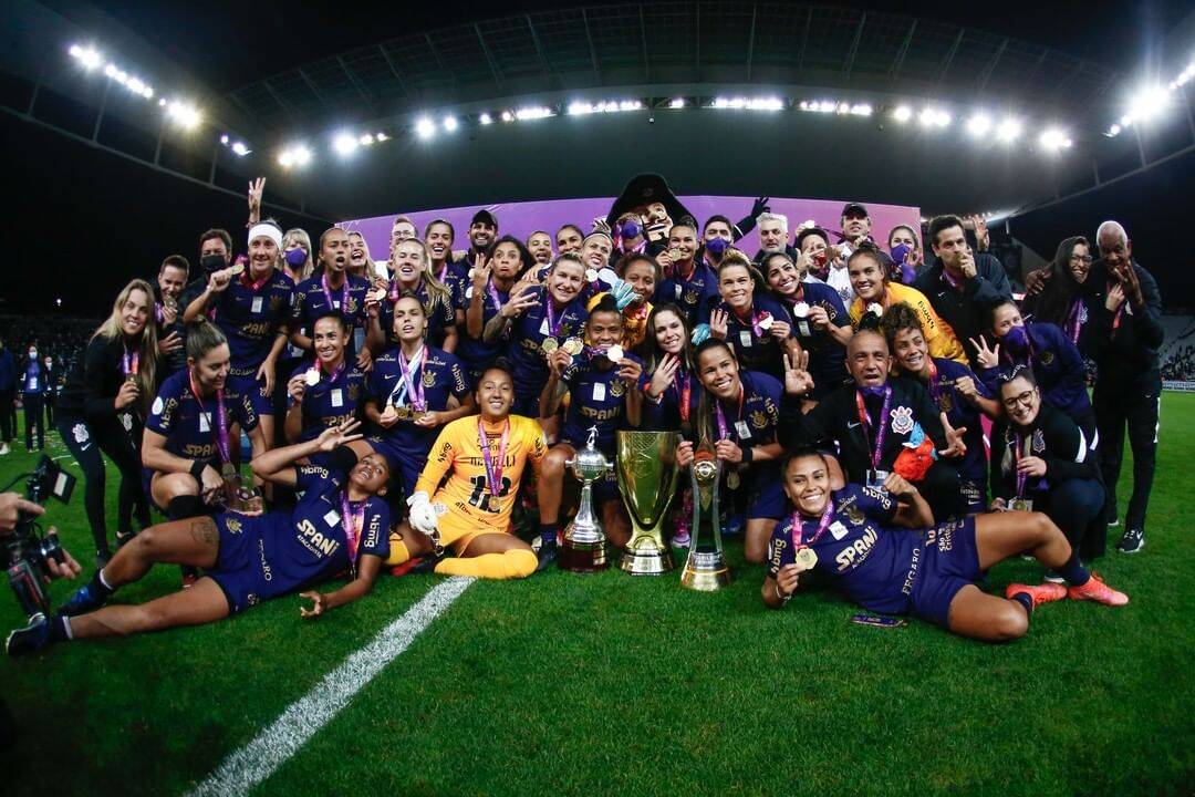 Jogadoras do Corinthians durante cerimônia de Premiação do Campeonato  Paulista Feminino