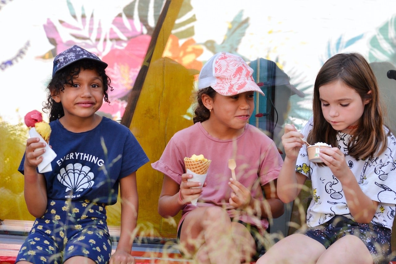 O que também não pode faltar é uma sorveteria. Hoje em dia existem locais com inúmeros sabores e sorvetes feitos especialmente para a garotada. Afinal, Dia das Crianças é dia de se lambuzar!