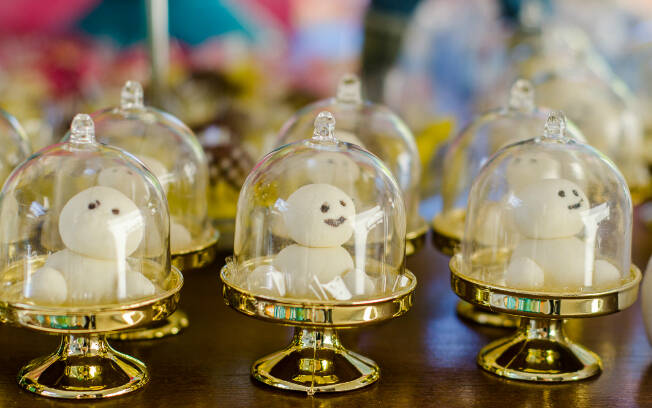 Docinhos em formato de boneco de neve são uma opção divertida!. Foto: Divulgação/Cris Dias Fotografia