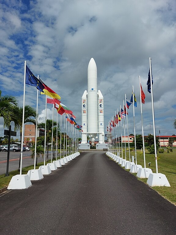 Inclusive, o Centro Espacial Europeu de Kourou é o maior centro de lançamento de foguetes da Europa, usado para lançar satélites e espaçonaves. Reprodução: Flipar