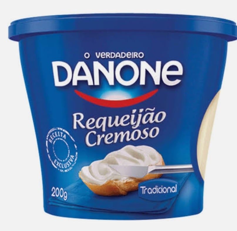 Danone- Os jurados concordaram unanimemente que o produto estava muito líquido, com quase nenhum aroma. O sabor era excessivamente suave, deixando um retrogosto amidoso e uma sensação arenosa na língua. Reprodução: Flipar