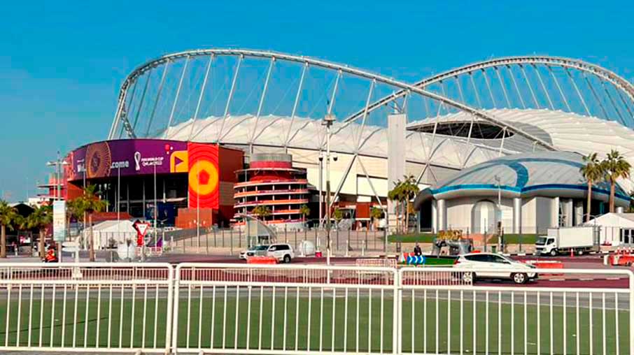 O Khalifa International Stadium é o mais antigo de Doha, no Catar. Foto: Felipe Carvalho