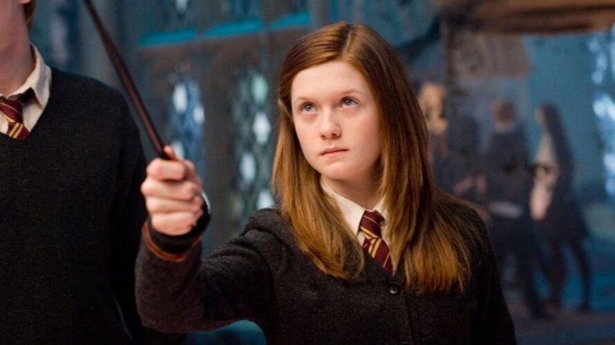 Bonnie Wright (Gina Weasley) - Aquário (17 de fevereiro/1991) 