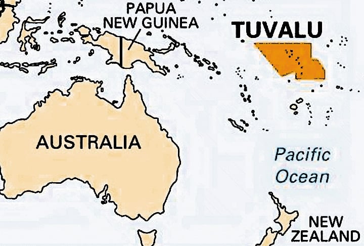 O país insular de apenas 26 km² fica entre a Austrália e o Havaí, e é formado por nove ilhas e atóis. E tem somente 11.204 habitantes, conforme estimativa feita em 2021 pelo Banco Mundial.