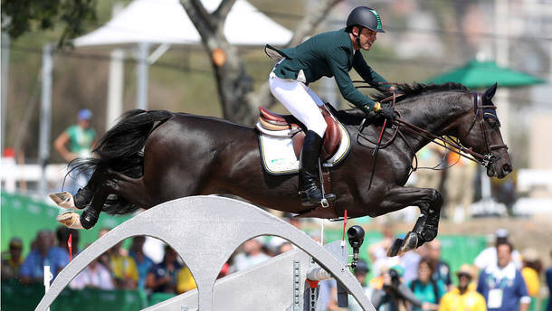 Ornar obstáculos com símbolos do país é tradição no hipismo. Foto: Wilton Junior/Estadão