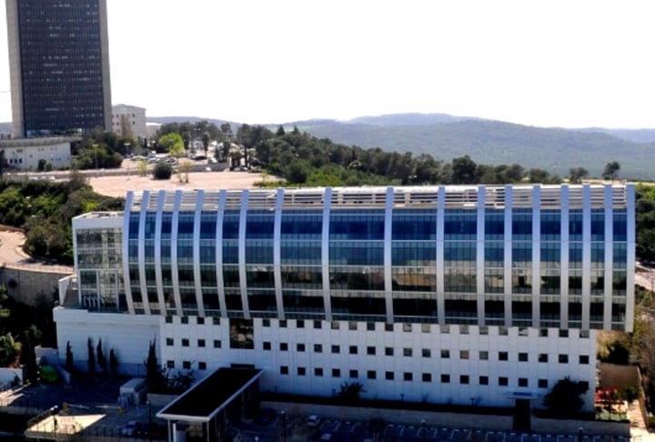 Universidade de Haifa (Israel) - Niemeyer visitou o país em 1964 e foi um dos arquitetos responsáveis pela elaboração da universidade da cidade de Haifa.  Reprodução: Flipar