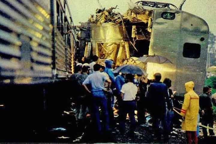 Acidente ferroviário de Itaquera (Brasil, 1987): O pior acidente ferroviário da história do Brasil, resultou na colisão de dois trens, deixando 51 mortos e 153 feridos. Reprodução: Flipar