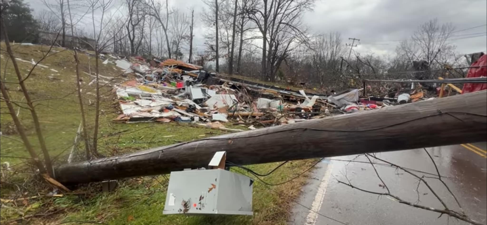 Tornado atingiu região do Tennessee, nos Estados Unidos