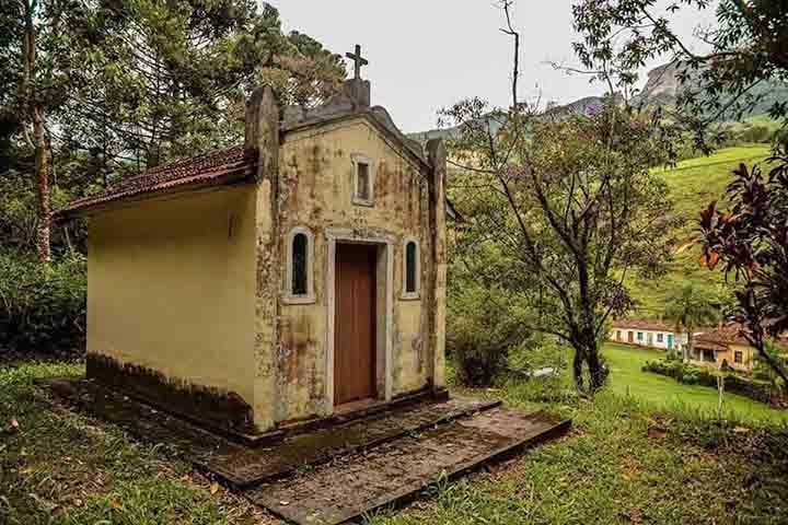 Suas igrejas e casas antigas são ao mesmo tempo simples, aconchegantes e bonitas. A Igreja Matriz da cidade foi inaugurada em 1916, sua obra durou mais de 50 anos.  Reprodução: Flipar