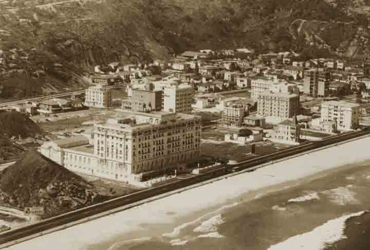 A construção do Copacabana Palace teve início em 1919 e se estendeu por quatro anos, sendo concluída em 1923. Reprodução: Flipar